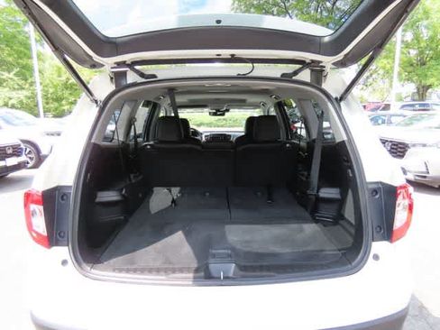 Used 2019 Honda Pilot EX-L image 11