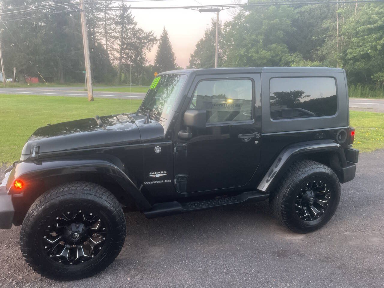 Used 2008 Jeep Wrangler Sahara w/ Dual Top Group AWD/4WD image 7