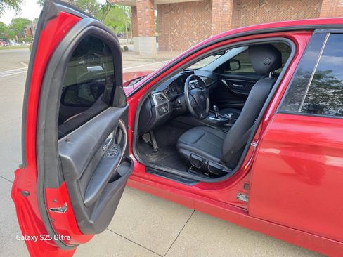 Used 2017 BMW 320i Sedan image 9