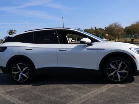 Used 2023 Volkswagen ID.4 Pro S image 8