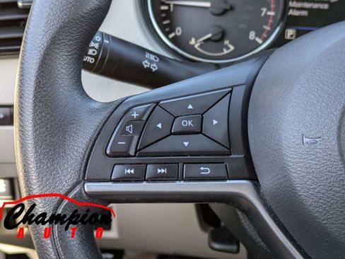 Used 2020 Nissan Rogue Sport SV image 27