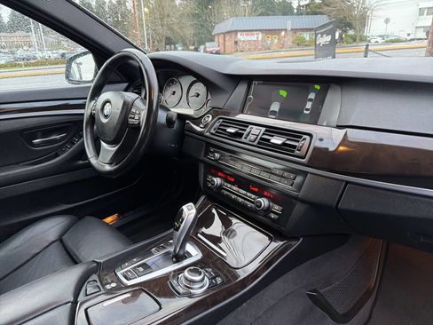 Used 2012 BMW 535i xDrive 535i xDrive AWD 4dr Sedan image 19