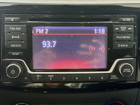 Used 2017 Nissan Sentra SV image 19