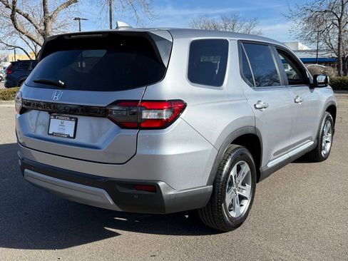 Certified 2025 Honda Pilot EX-L image 4