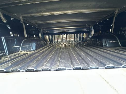 Used 2022 Chevrolet Silverado 1500 LT image 22