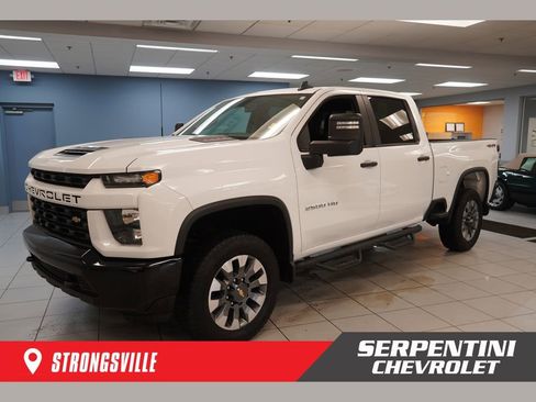 Used 2022 Chevrolet Silverado 2500 Custom w/ Custom Value Package AWD/4WD image 1