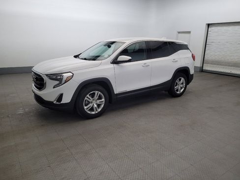 Used 2018 GMC Terrain SLE FWD image 2