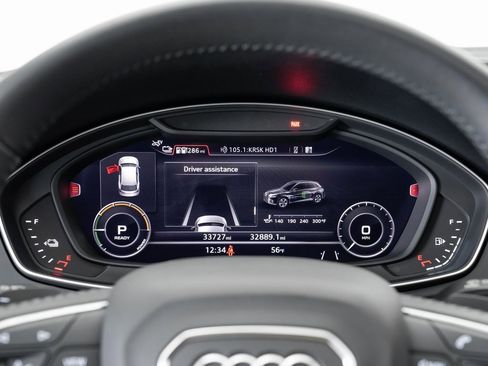 Used 2020 Audi Q5 e Premium Plus image 14