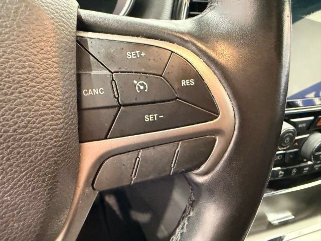 Used 2019 Jeep Grand Cherokee Altitude AWD/4WD image 20