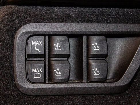 Used 2019 BMW X7 xDrive50i w/ Executive Package image 16