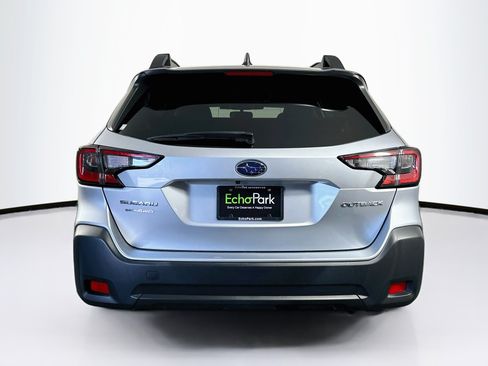 Used 2024 Subaru Outback Premium AWD/4WD image 7