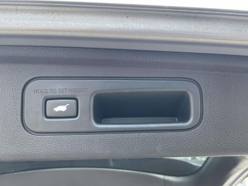 Used 2023 Honda Odyssey EX-L image 9