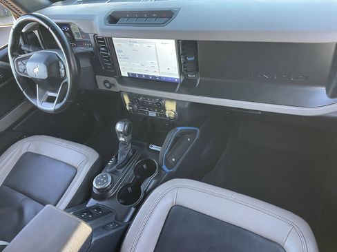 Certified 2023 Ford Bronco Wildtrak image 11
