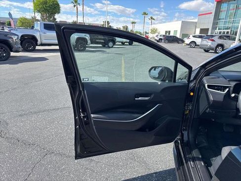 Certified 2025 Toyota Corolla SE w/ SE Premium Package image 12