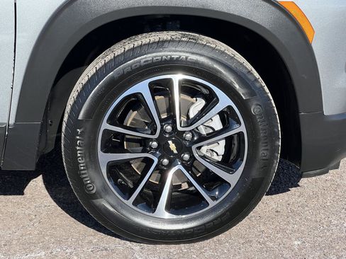 Used 2024 Chevrolet TrailBlazer LT w/ LT Cold Weather Package image 9