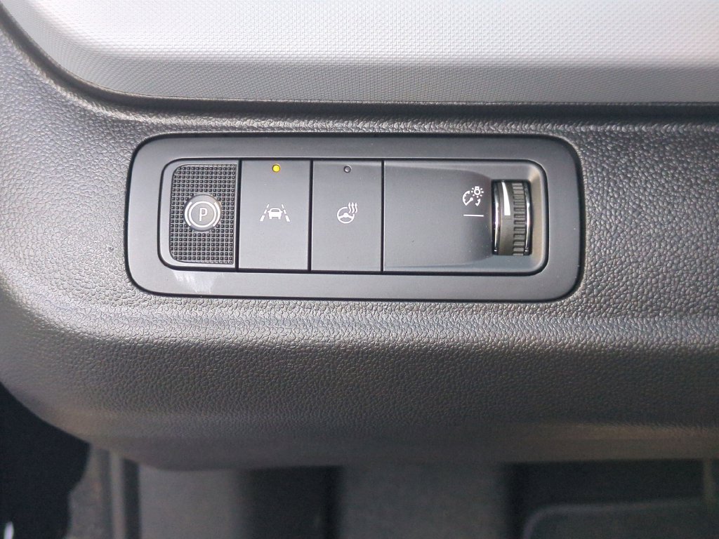 New 2027 Chevrolet Bolt LT w/ Comfort Package FWD image 21
