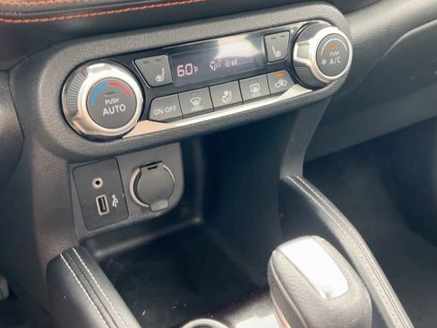 Used 2020 Nissan Kicks SR w/ SR Premium Package image 30