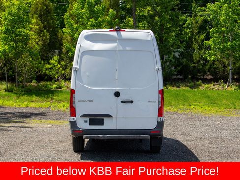 Used 2021 Mercedes-Benz Sprinter 2500 image 6
