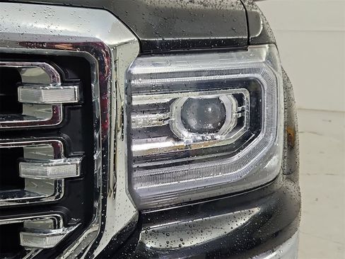 Used 2018 GMC Sierra 1500 SLT image 10