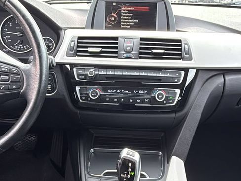 Used 2017 BMW 320i Sedan RWD image 30