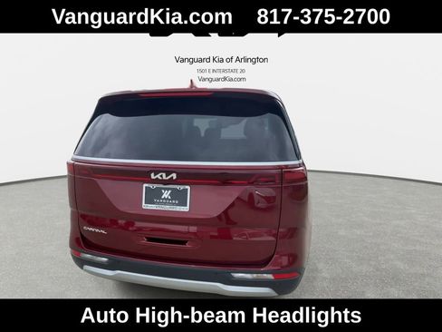 Used 2024 Kia Carnival LX FWD image 8