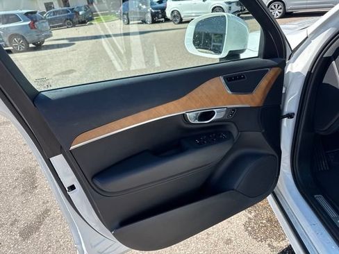 Used 2024 Volvo XC90 B6 Plus w/ Protection Package Premier AWD/4WD image 8