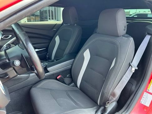Used 2017 Chevrolet Camaro SS RWD image 19