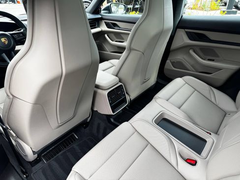 Certified 2022 Porsche Taycan 4S AWD/4WD image 36