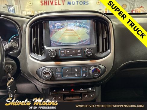Used 2017 GMC Canyon SLT w/ Driver Alert Package image 19