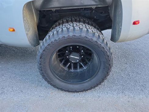 Used 2019 GMC Sierra 3500 Denali w/ Duramax Plus Package image 31