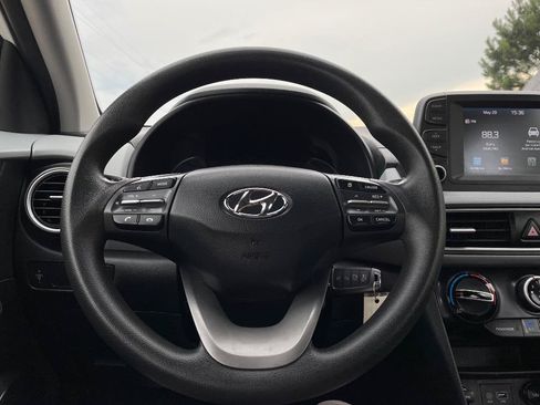 Used 2018 Hyundai Kona SE FWD image 19