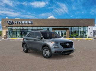 New 2026 Hyundai Venue SE video 2