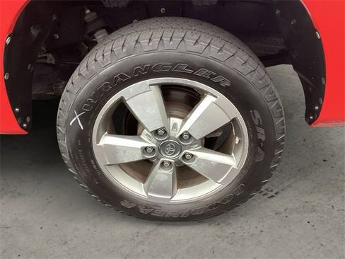 Used 2010 Toyota Tundra 2WD Double Cab image 14