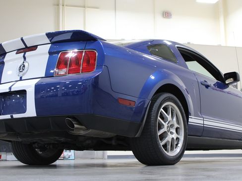 Used 2007 Ford Mustang Shelby GT500 RWD image 29