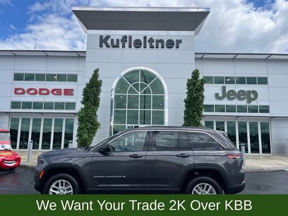 New 2025 Jeep Grand Cherokee Laredo X w/ Luxury Tech Group I