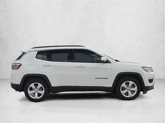 Used 2021 Jeep Compass Latitude FWD video 4