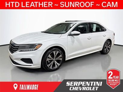 Used 2021 Volkswagen Passat 2.0T SE