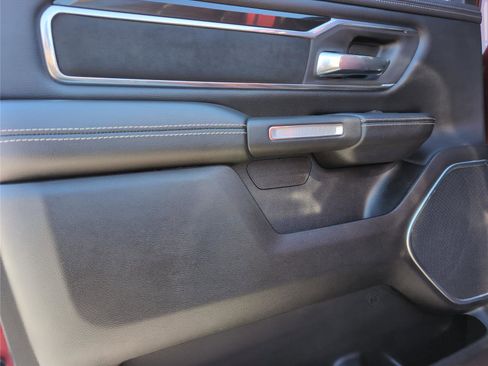 Used 2019 RAM 1500 Laramie image 13