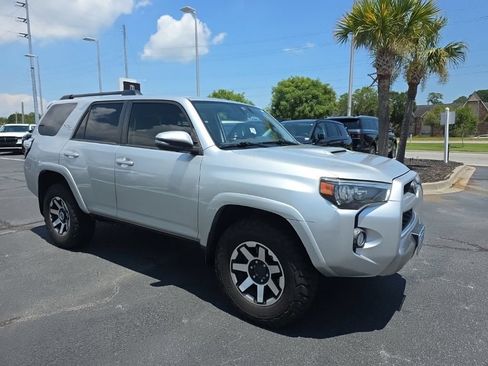 Used 2019 Toyota 4Runner TRD Off-Road Premium AWD/4WD image 6