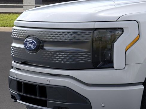 New 2025 Ford F150 Lightning Flash AWD/4WD image 17