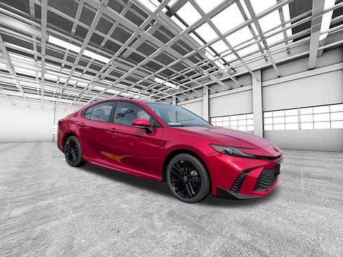 Used 2026 Toyota Camry SE AWD/4WD image 1