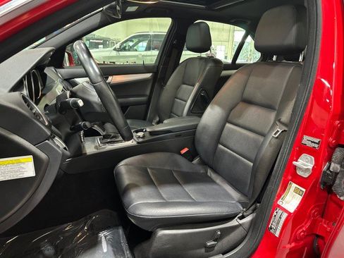 Used 2013 Mercedes-Benz C 250 Sedan image 4