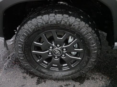 Certified 2025 Toyota 4Runner SR5 image 15