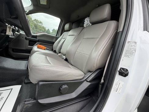 Used 2019 Ford F550 4x4 Regular Cab Super Duty image 22
