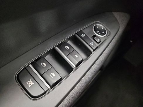 Used 2022 Kia Forte LXS FWD image 27