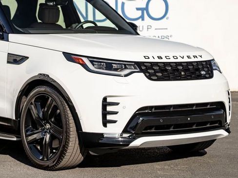 Used 2025 Land Rover Discovery Dynamic SE AWD/4WD image 5