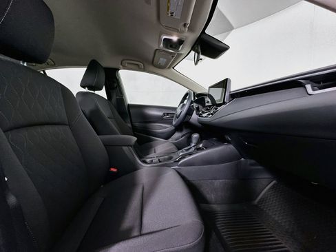 Used 2025 Toyota Corolla LE w/ LE Premium Package FWD image 29