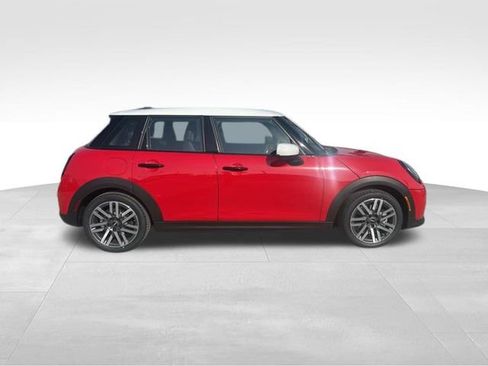New 2026 MINI Cooper 4-Door Hardtop image 9