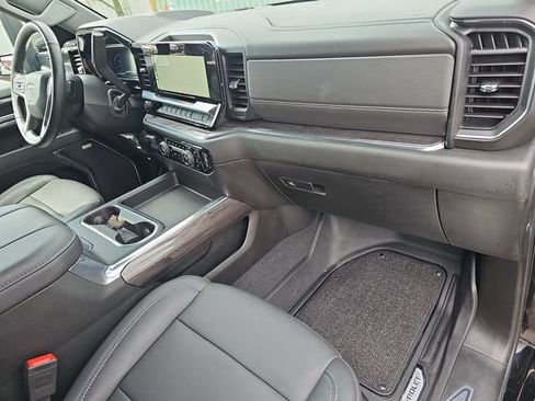 Used 2024 Chevrolet Silverado 2500 LTZ w/ LTZ Premium Package AWD/4WD image 30