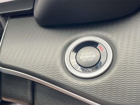 New 2025 Jeep Grand Cherokee Altitude image 49